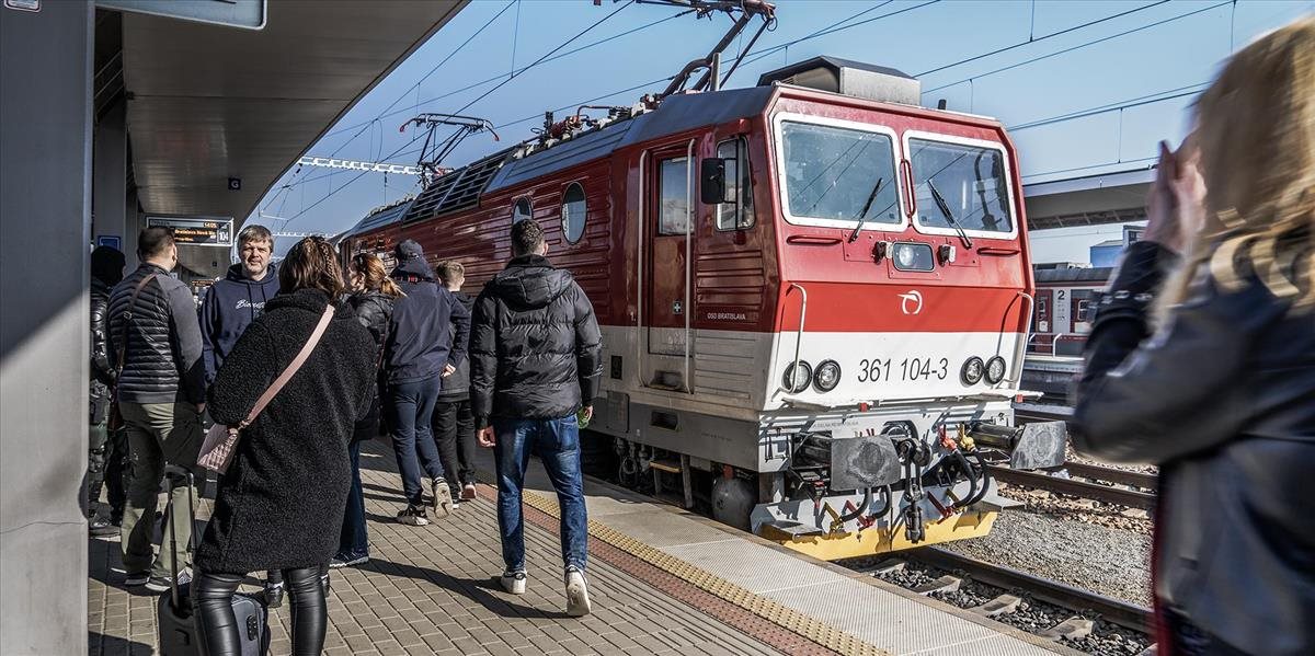 Počas veľkonočných sviatkov vypraví ZSSK o 18 vlakov viac