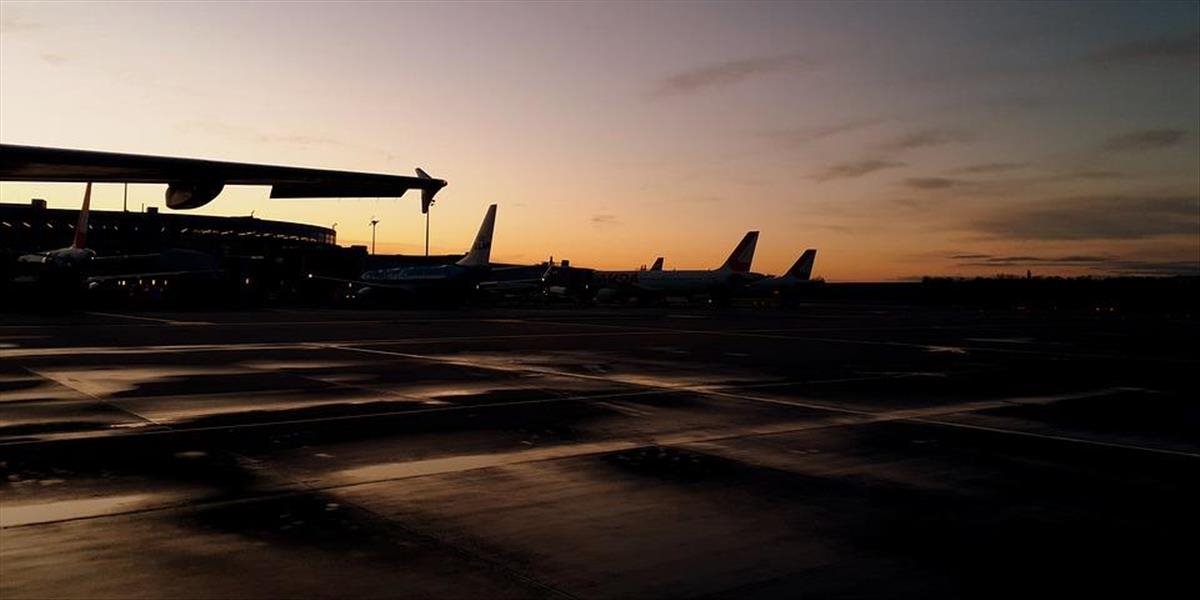 Až polovica slovenských cestovateľov využíva viedenské letisko