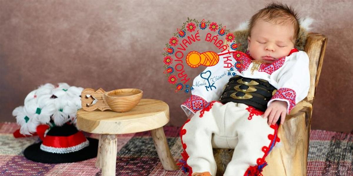 ROZHOVOR Jedinečná Monika Klučiarová, ktorá fotografuje bábätká v krojoch, porozprávala o svojej ceste za poslaním. Akú úlohu v tom zohralo nebo a prečo bola nakoniec v jej prípade nuda dobrá?