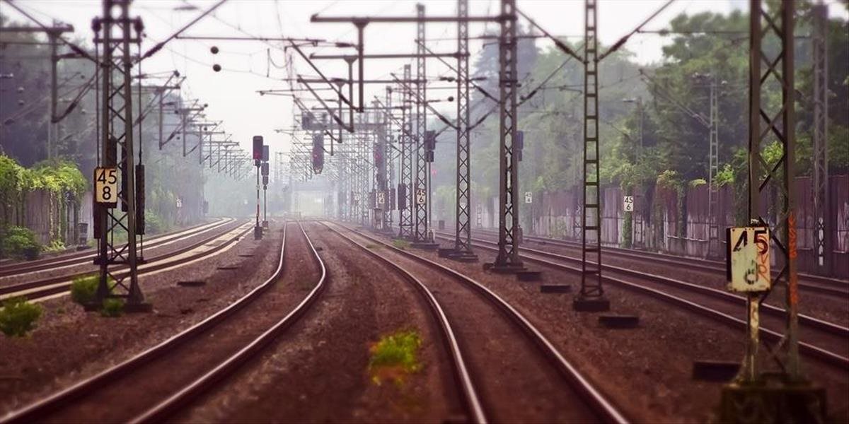 V celom východnom Rakúsku nejazdia vlaky, dôvodom je technická porucha
