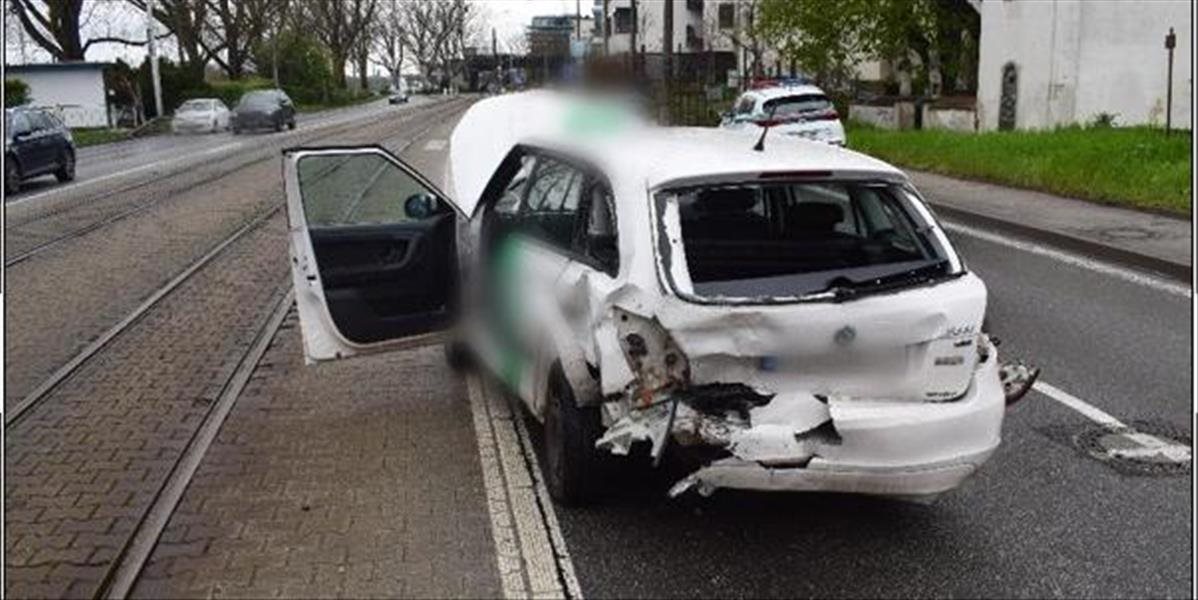 Polícia vyšetruje nehodu, pri ktorej sa v Bratislave zranil 43-ročný chodec