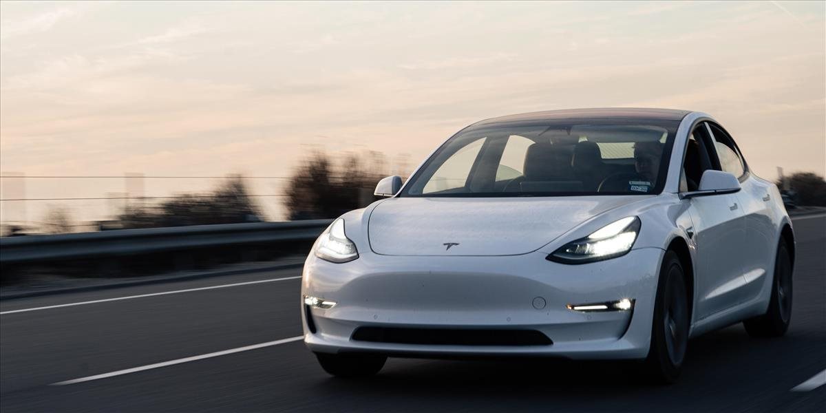 Tesla znižuje cenu za Model 3 v Nemecku