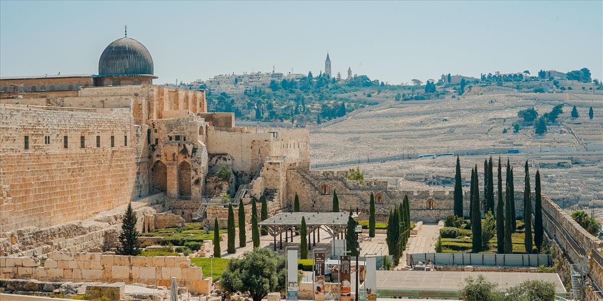 Vo východnom Jeruzaleme sa strieľalo, dvaja ľudia sú zranení