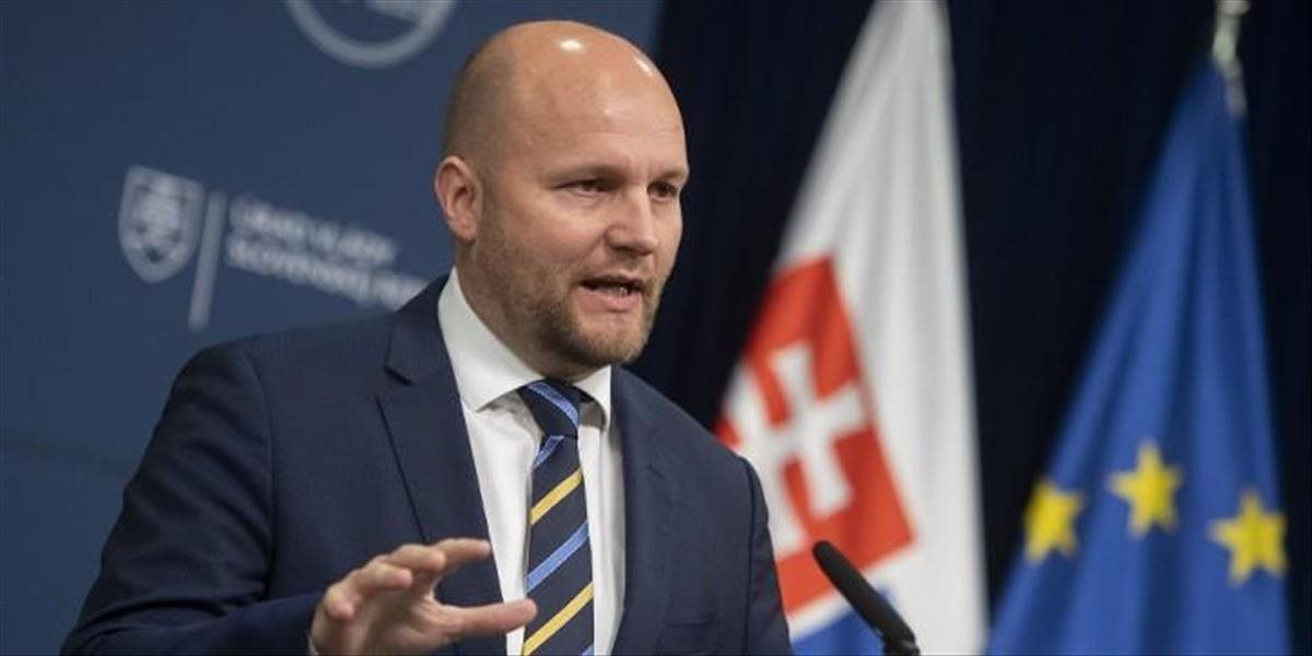 Minister obrany Naď rokoval o obrane a bezpečnosti s veľvyslancami severských krajín a USA