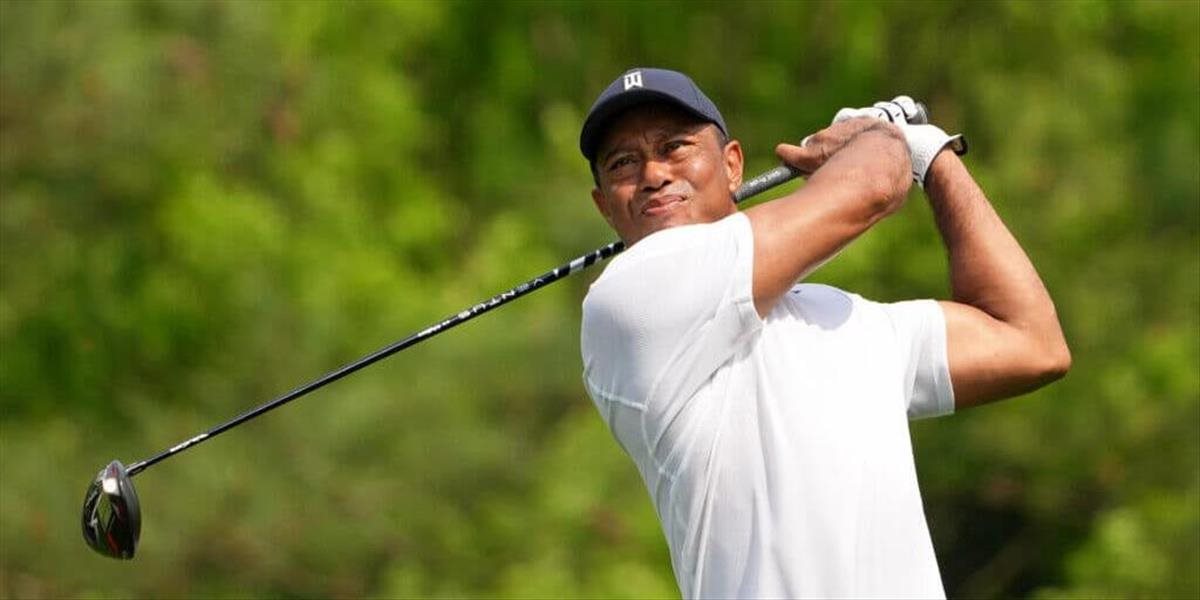 Tiger Woods absolvoval operáciu členka, zvyšok jeho sezóny je otázny