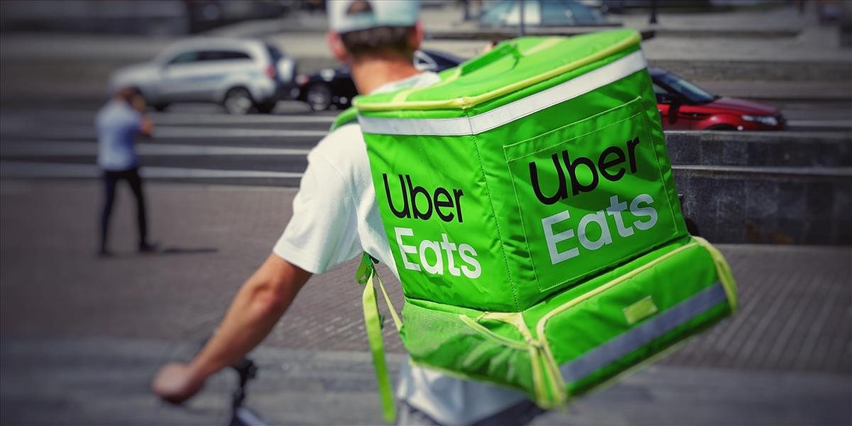 Platformy ako Uber budú roznášačom jedla vo Francúzsku vyplácať minimálnu mzdu