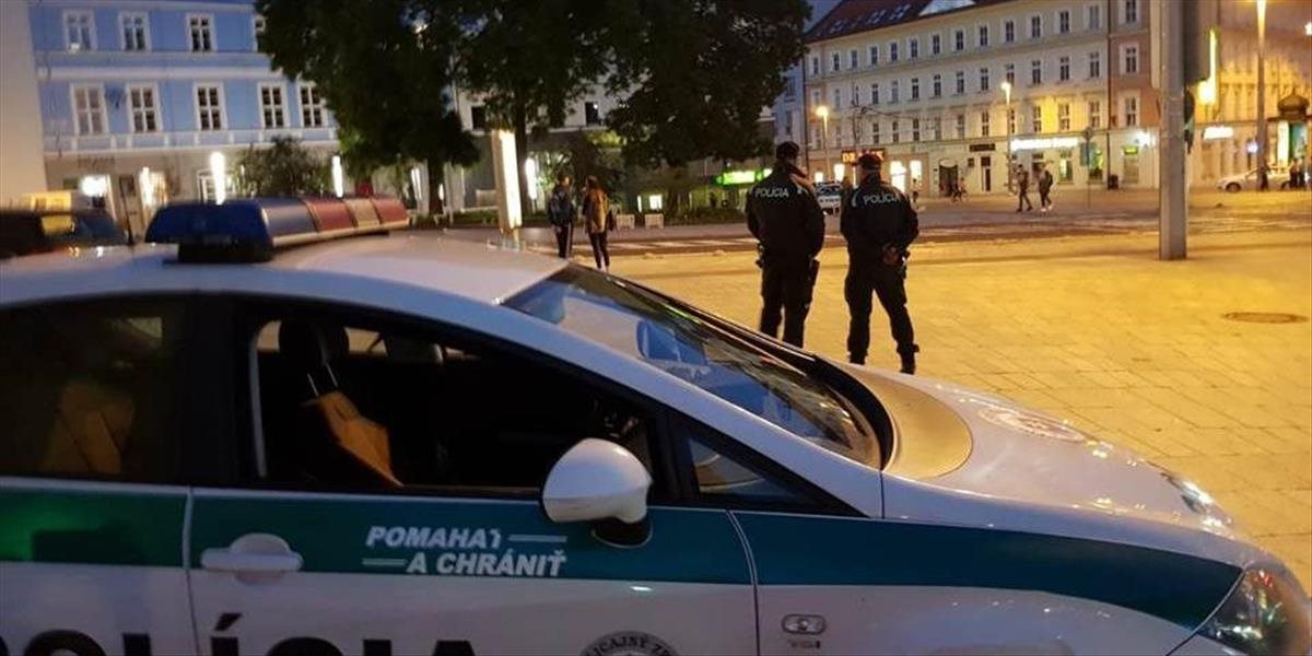 Bratislavskí policajti riešili počas víkendu vandalizmus aj krádež defibrilátora