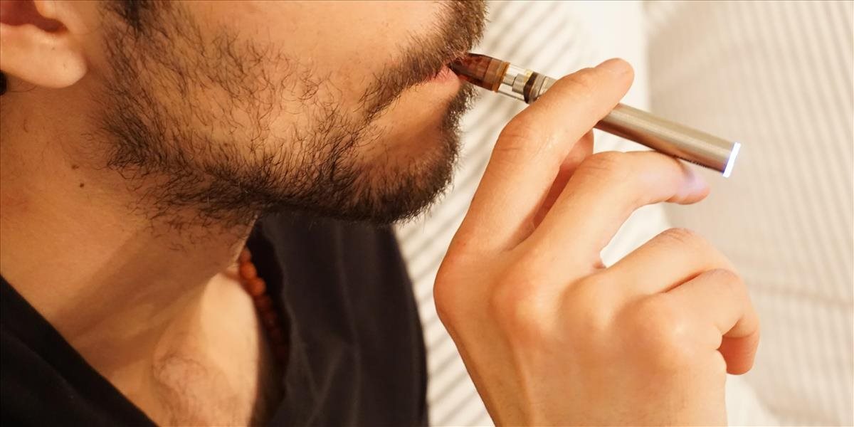 Austrália ako prvá krajina na svete zakáže rekreačné používanie e-cigariet