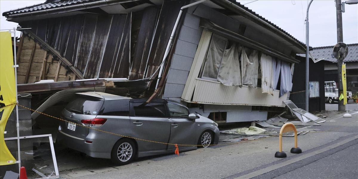 Silné zemetrasenie v strednom Japonsku si vyžiadalo jednu obeť a 13 zranených