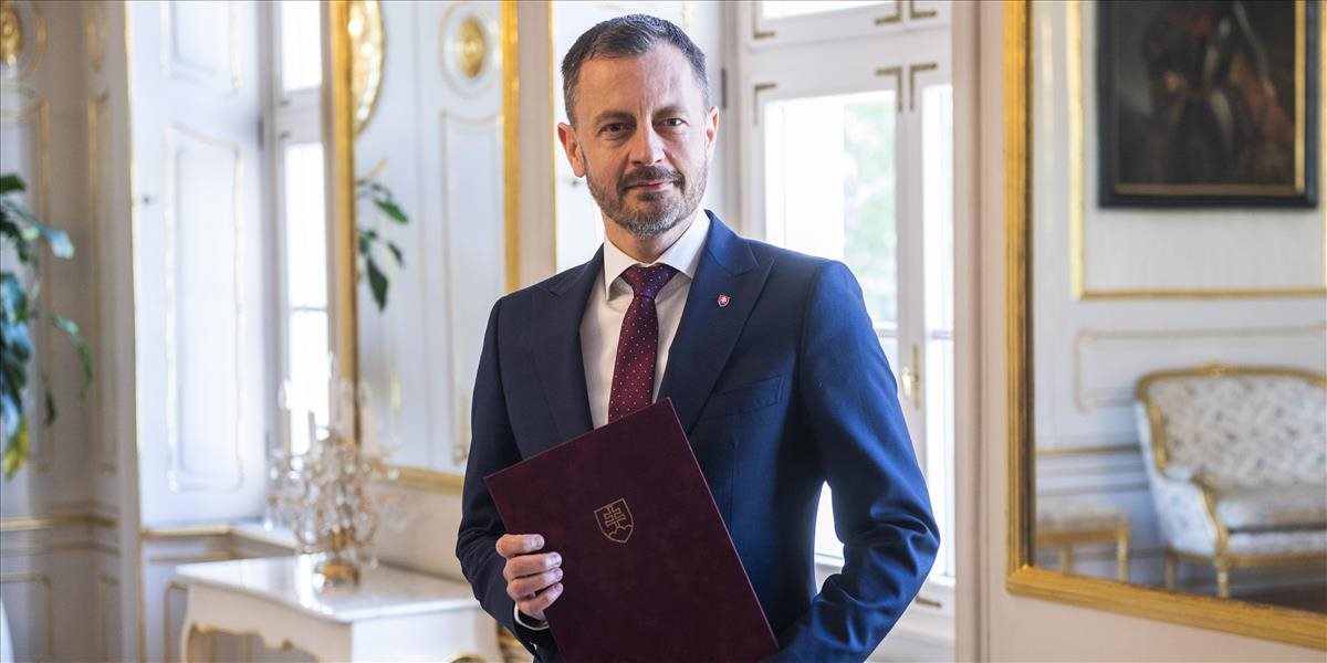 Eduard Heger sa zatiaľ nevyjadril, či jeho poslanci podporia úradnícku vládu
