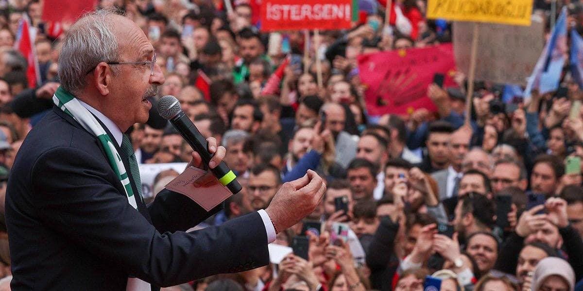 Erdoganov súper obvinil Rusko zo šírenia "deep fakes" pred voľbami