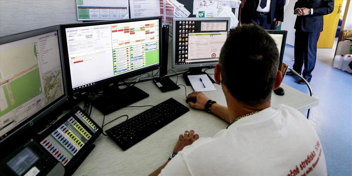 Slovensko si v pondelok pripomína Deň tiesňovej linky 155