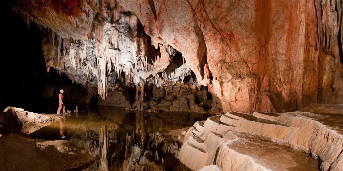 V jaskyni Domica po rokoch obnovili podzemnú plavbu po riečke Styx