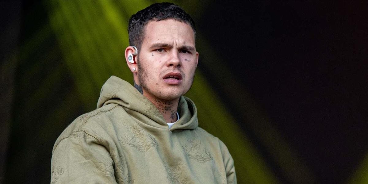 Britský raper slowthai je obvinený z dvoch prípadov znásilnenia