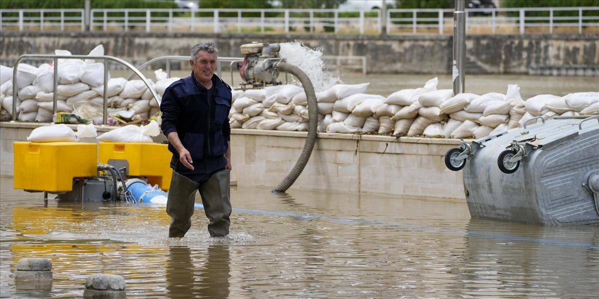 Záplavy po prudkých dažďoch postihli časti Chorvátska, Bosny a Srbska