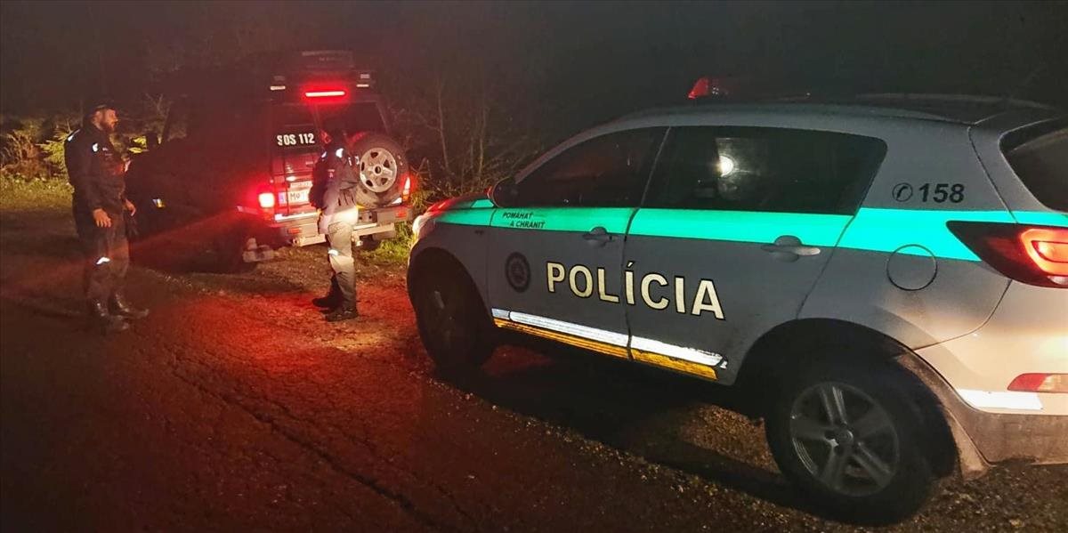 Nad oblasť možného pádu malého lietadla vyslali pátrať vrtuľníky