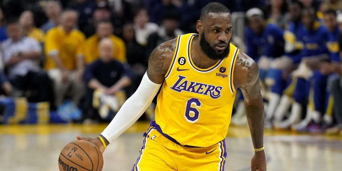 Basketbalisti Lakers sú na pokraji vyradenia, James: "Verím, že to ešte otočíme"