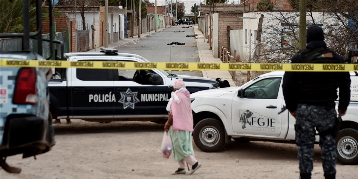 Policajti v Mexiku objavili 45 vriec s ľudskými pozostatkami