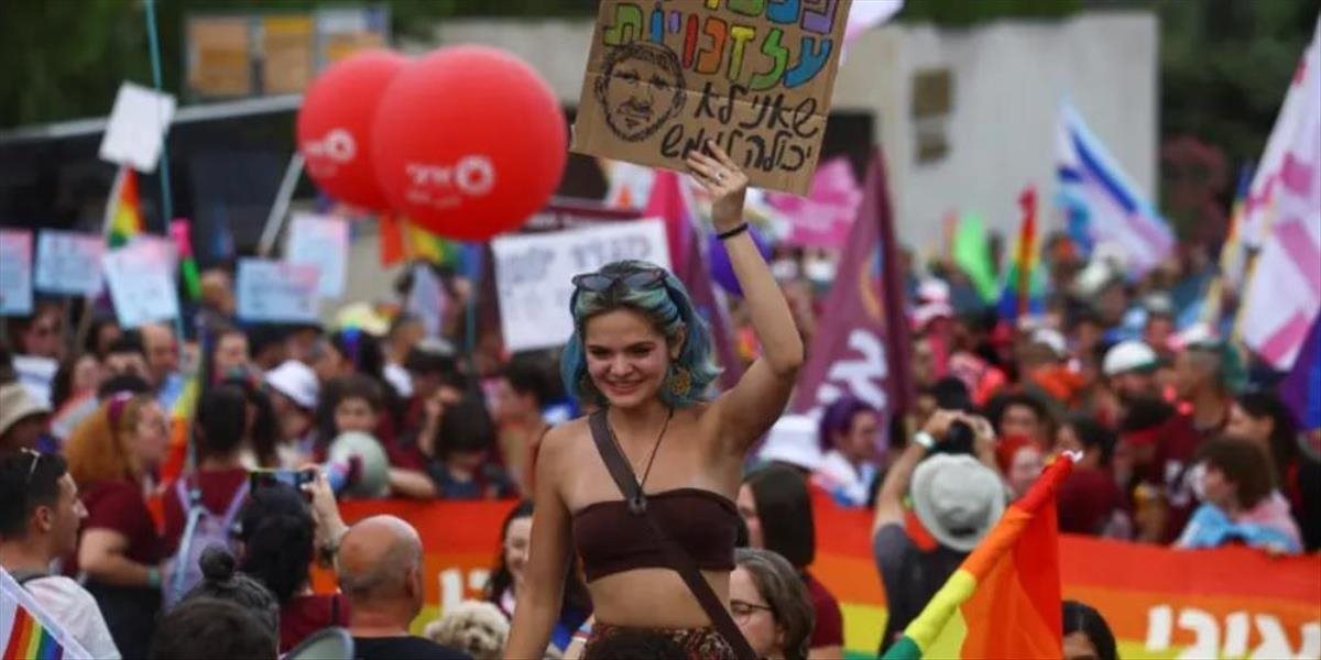 Na včerajšom Dúhovom pochode v Jeruzaleme sa zúčastnili desaťtisíce ľudí