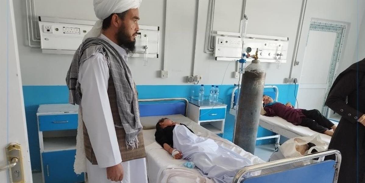 Po travičskom útoku v Afganistane hospitalizovali 60 školáčok