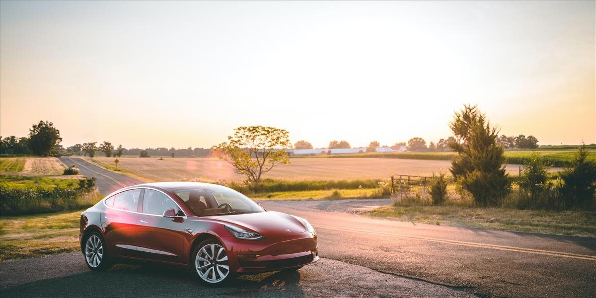 Výrobca elektromobilov Tesla zvažuje výstavbu továrne v Španielsku