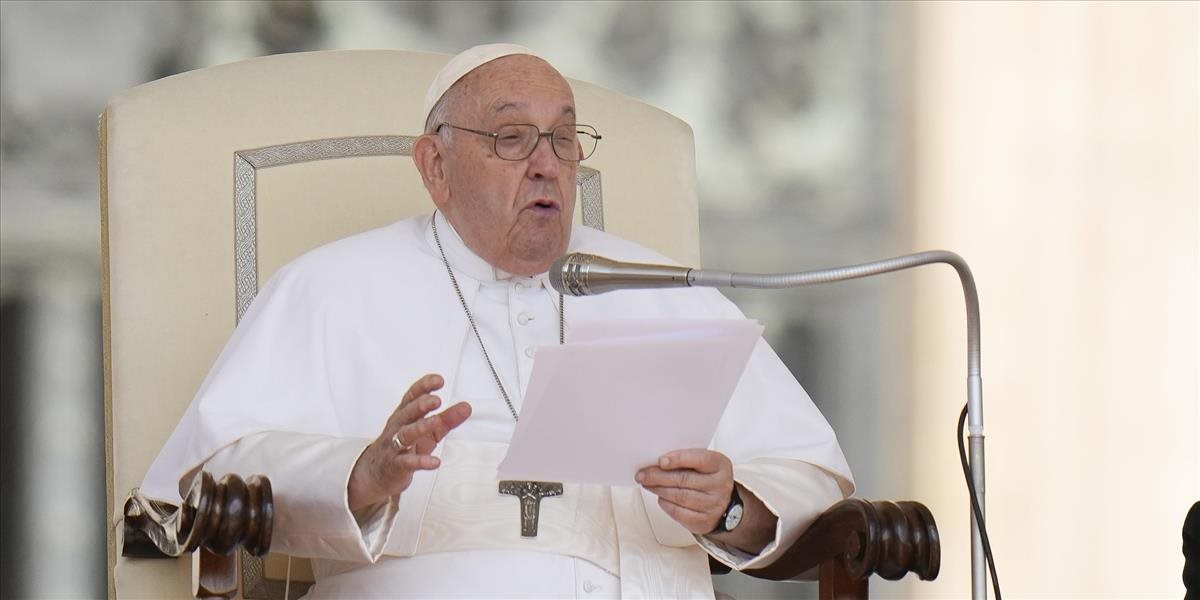 Pápeža by mali v nasledujúcich dňoch prepustiť z nemocnice, zotavuje sa bez komplikácií