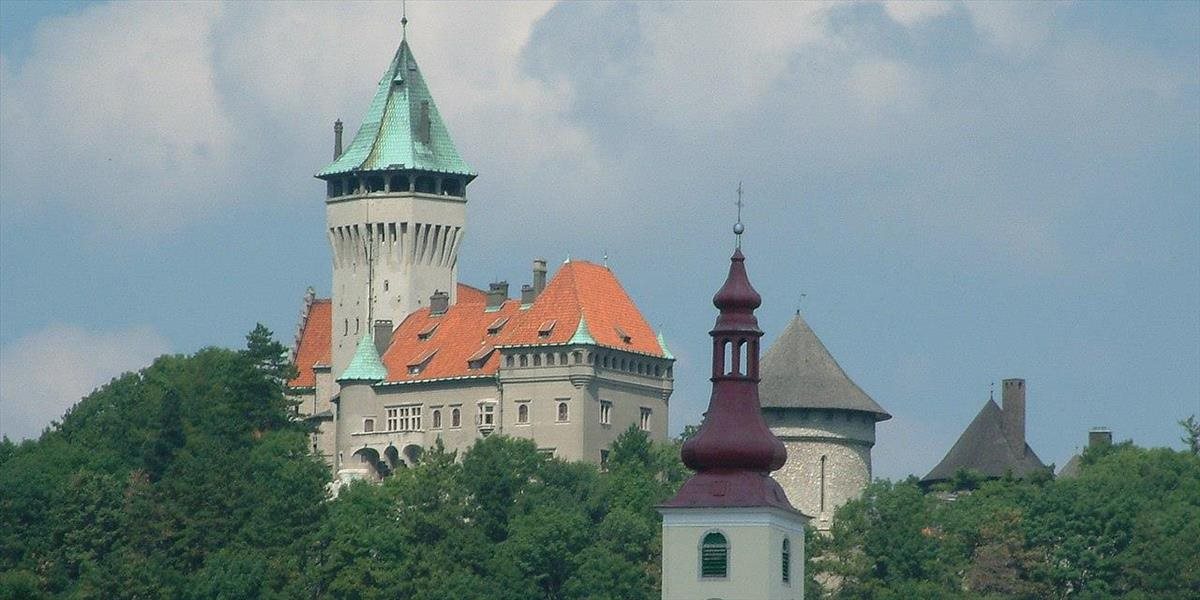 Kongresové centrum Slovenskej akadémie vied na Smolenickom zámku si pripomenie 70 rokov .
