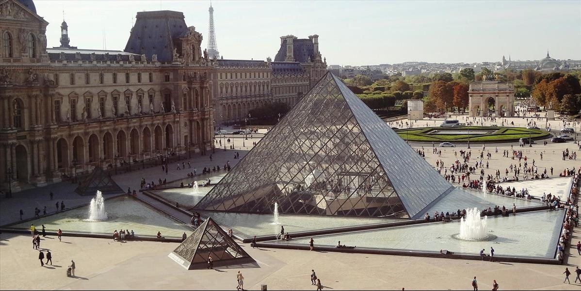 Výbuch v centre Paríža . Pod ruinami domu našli  jedného z dvoch nezvestných