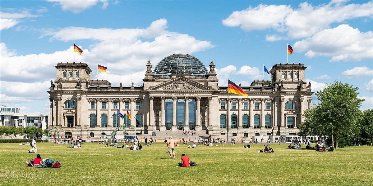 Budovu Bundestagu v Berlíne postihol výpadok elektriny