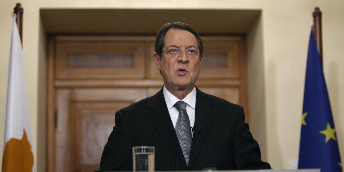 Cyperský prezident upokojoval občanov, nervózni sú investori