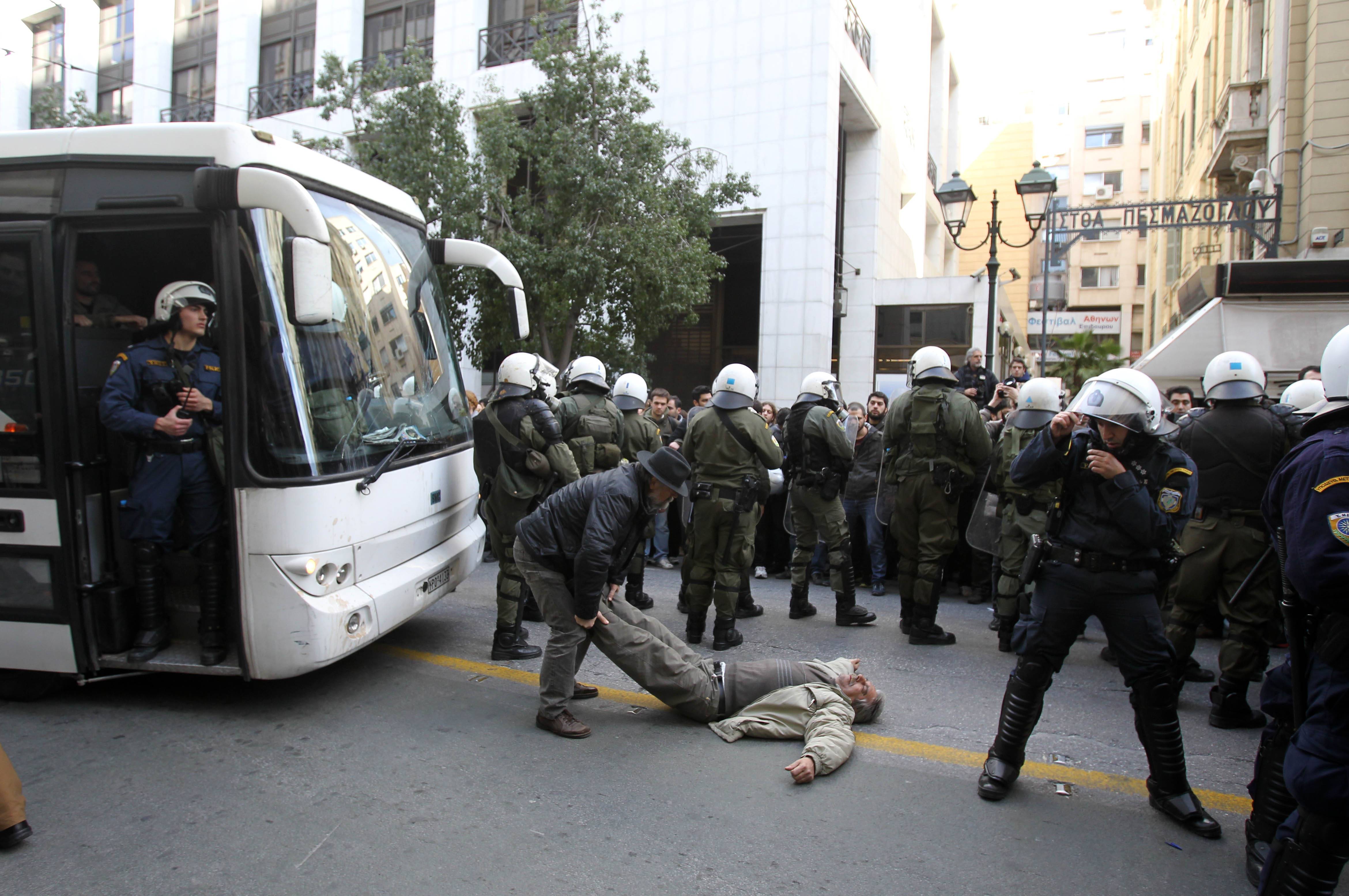 Štrajk ochromil verejnú dopravu v Aténach