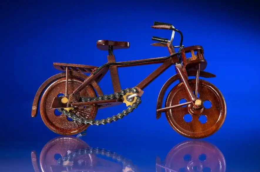 V bratislavskom múzeu dopravy vystavujú zbierku mini bicyklov