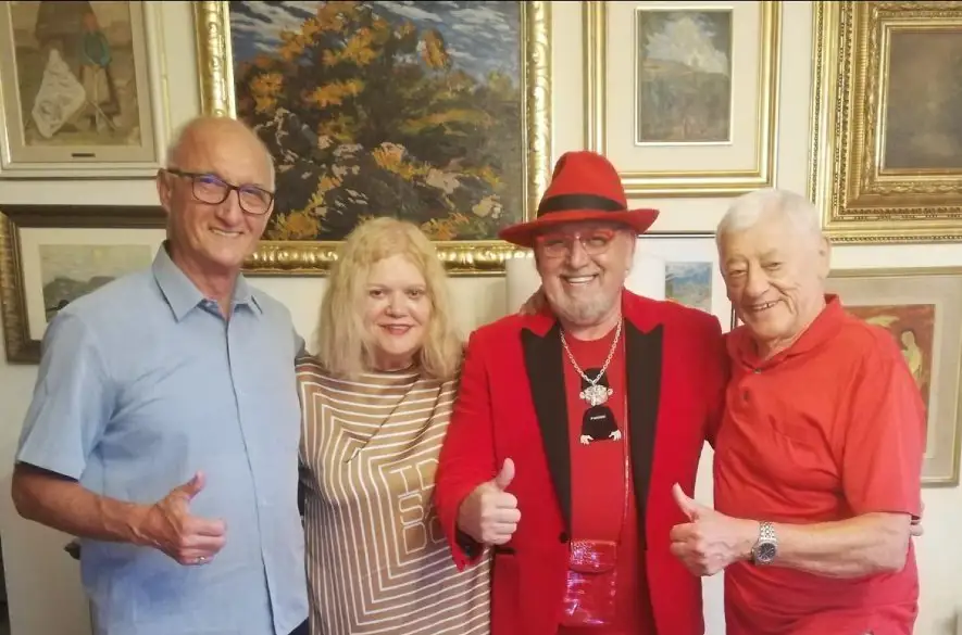 OKLAMČÁK, GOLONKA a BANÁŠ oslavovali 78. narodeniny speváckej legendy MARCELY LAIFEROVEJ