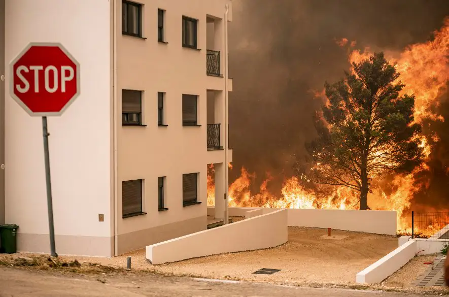 Chorvátsky hasič zachránil z horiaceho apartmánu Slovákov a Čechov