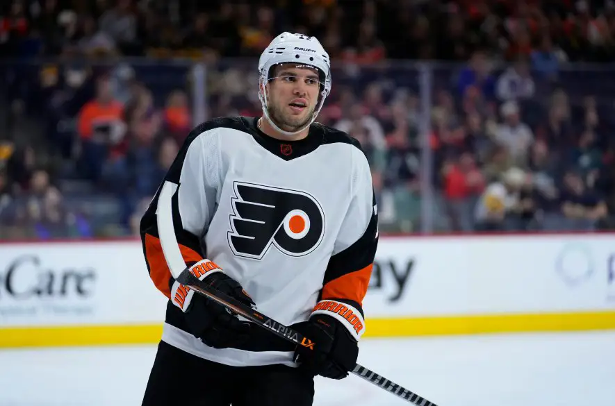 Carolina podpísala ročný kontrakt s obrancom DeAngelom