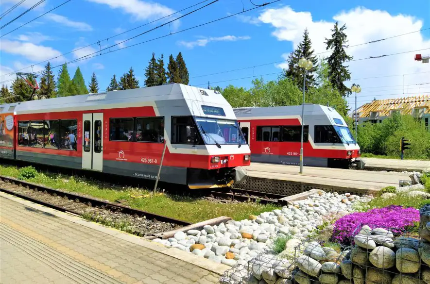 Železnice mimoriadne pridávajú v Tatrách 16 nových spojení