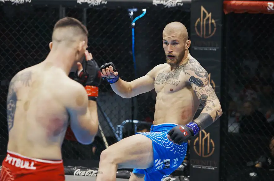 Šampión RFA sa opäť pozrie do sveta: Dominik Humburger vyzve premožiteľa UFC hviezdy