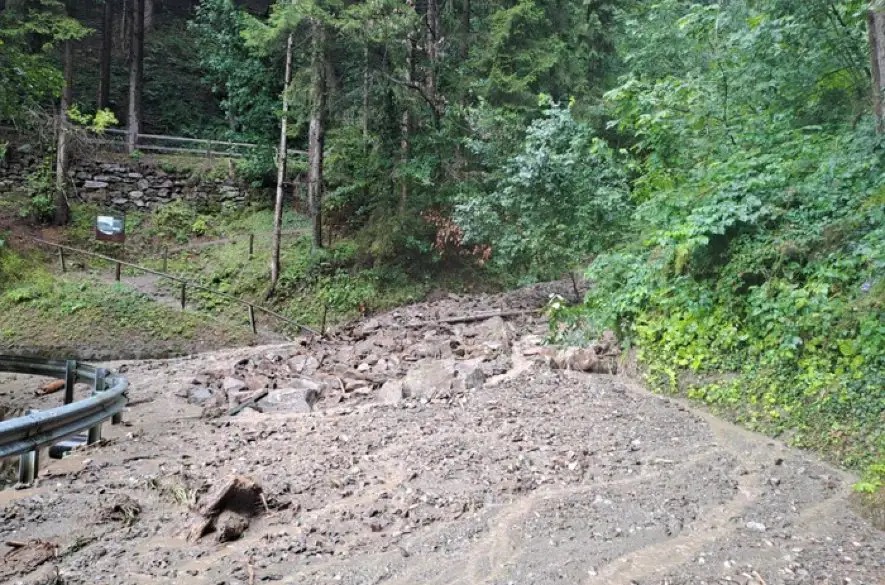 Lokálna povodeň po búrke strhla mosty v Južnom Tirolsku