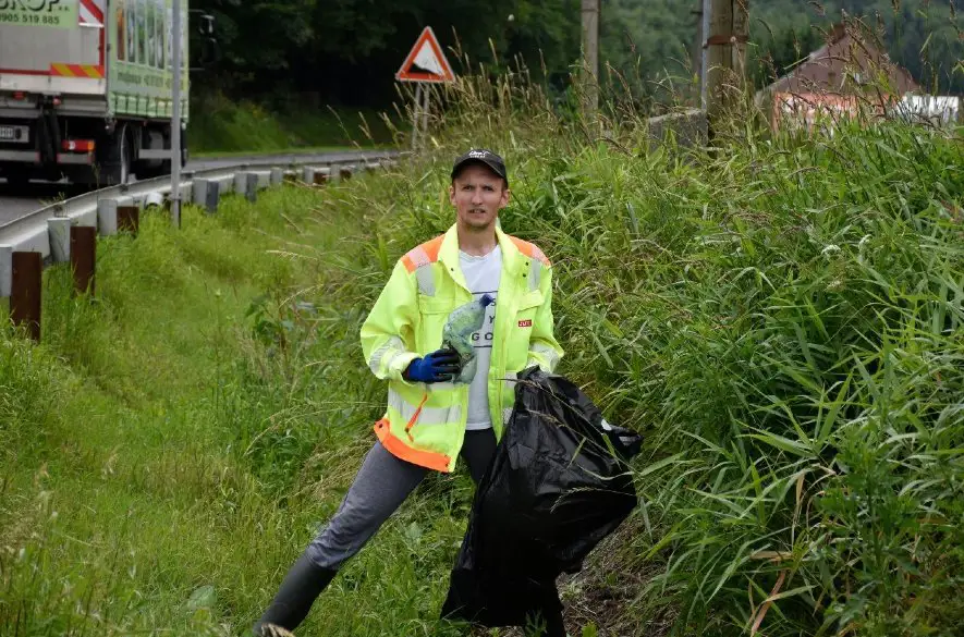 Mladý aktivista už štyri roky zbiera odpad v okolí sedla Príslop