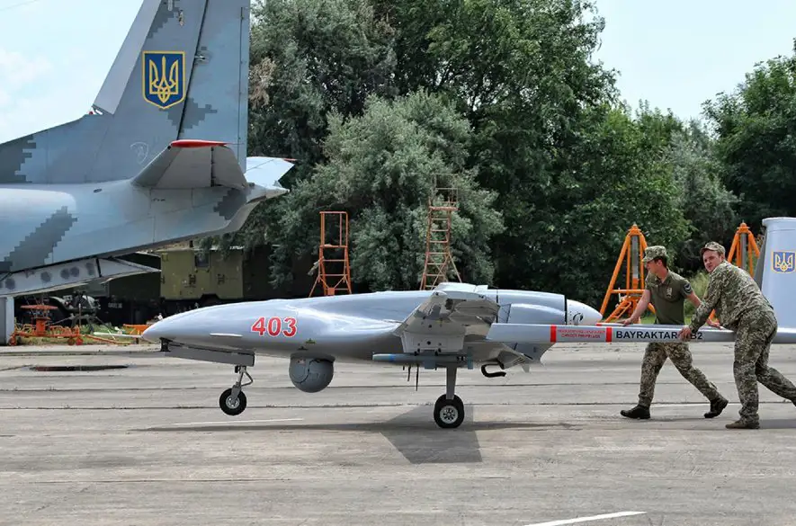 Ukrajina podpísala s tureckou firmou dohodu o oprave dronov na svojom území