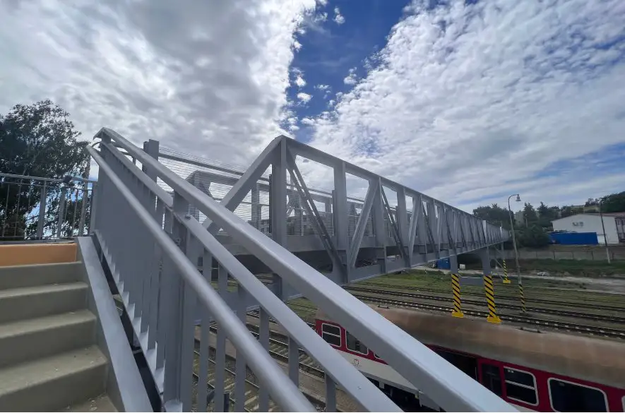 Nitrianska samospráva sa postarala o príjemnejší prechod obyvateľov ponad železničnú stanicu