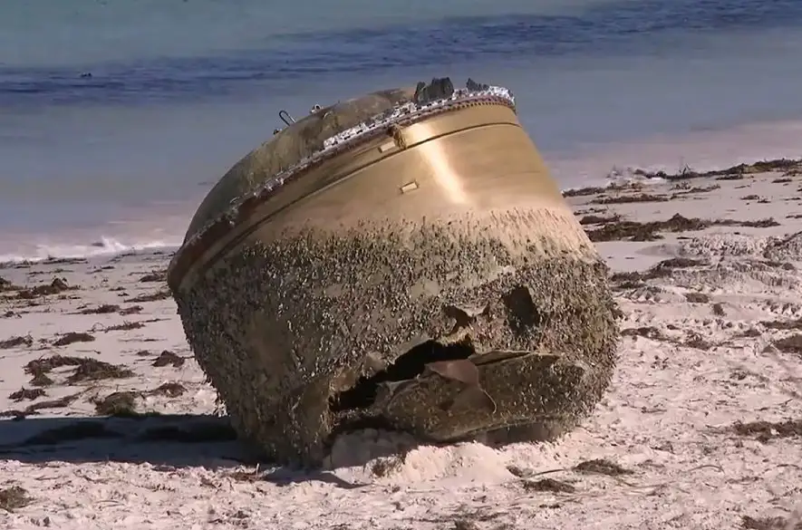 Objekt nájdený na austrálskej pláži pochádza z indickej rakety