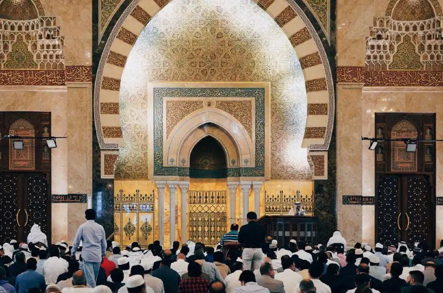 Slovensko zatiaľ stále patrí ku krajinám EÚ, ktoré nemajú mešitu. K islamu sa pritom na Slovensku hlási približne 5 000 ľudí