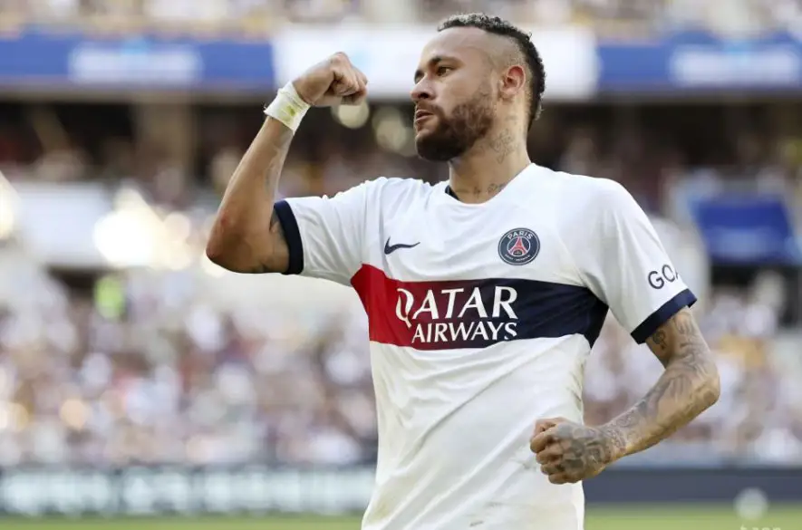 Brazílčan Neymar podľa L'Equipe oznámil PSG, že chce odísť z klubu ešte toto leto