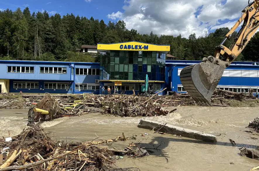 Naša krajina poskytne Slovinsku štyri rýpadlá na likvidáciu povodní