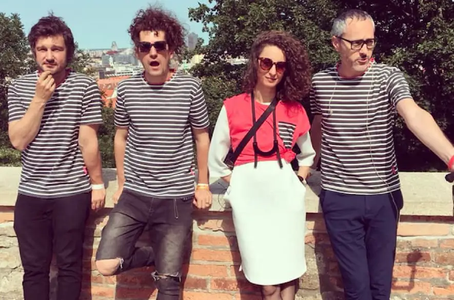 Skupina Puding pani Elvisovej predstavuje videoklip k novinke Svetová