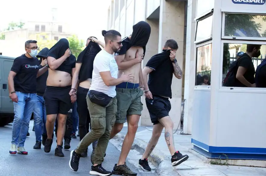 Z vraždy futbalového fanúšika v Aténach sú podozriví 9 Chorváti, 3 Gréci a Albánec