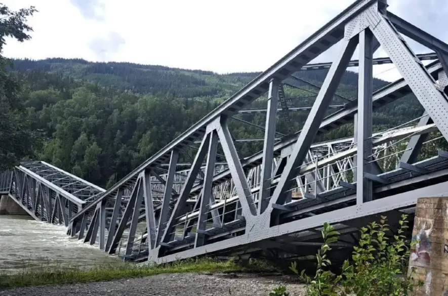 Na juhovýchode Nórska sa zrútil železničný most