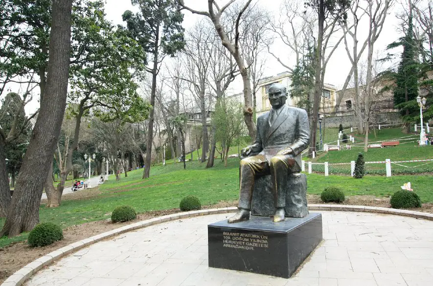 Turecko chcelo v Prahe sochu Atatürka, mestská časť to odmietla