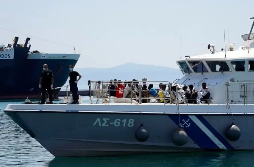 Grécke úrady uviedli, že sa podarilo zachrániť 90 migrantov blízko ostrova Amorgos